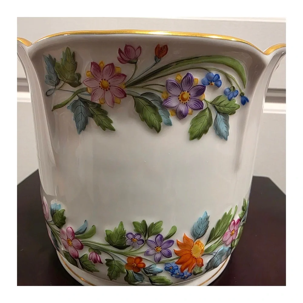 Herend Porcelain Cachepot,  Queen Victoria Planter Vase, Luxury Home Decor